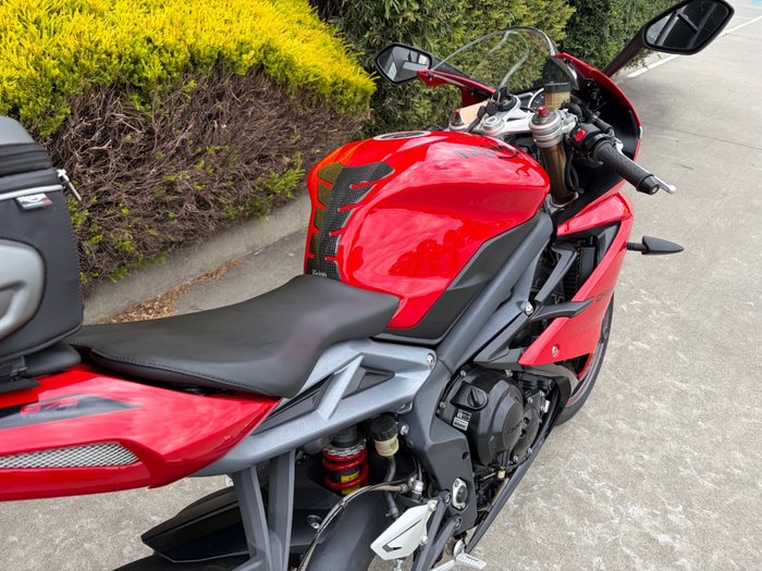 2015 Triumph DAYTONA 675 Red