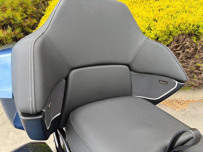 2024 BMW Motorrad R 18 TRANSCONTINENTAL Blue