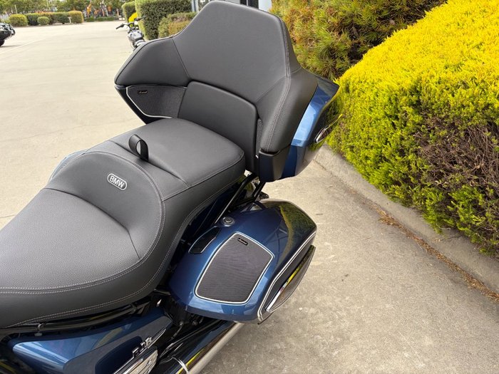 2024 BMW Motorrad R 18 TRANSCONTINENTAL Blue