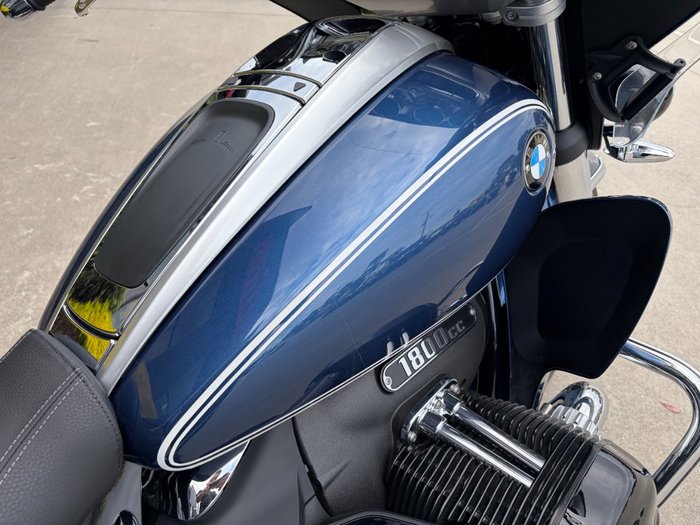 2024 BMW Motorrad R 18 TRANSCONTINENTAL Blue