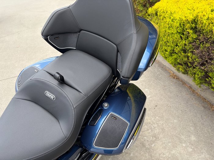 2024 BMW Motorrad R 18 TRANSCONTINENTAL Blue