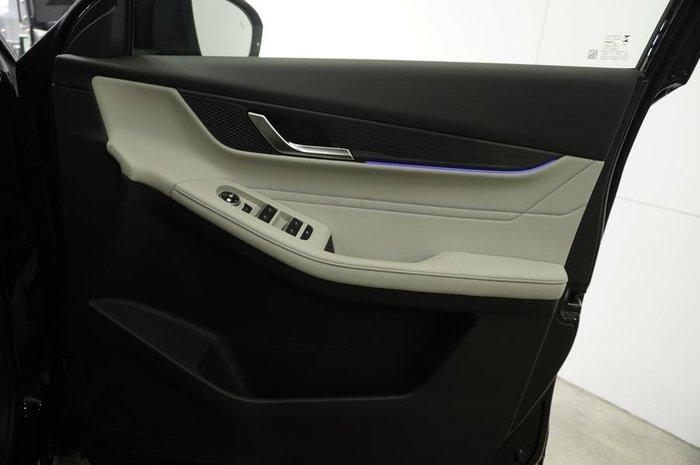 2025 Jaecoo J5 EV Summit