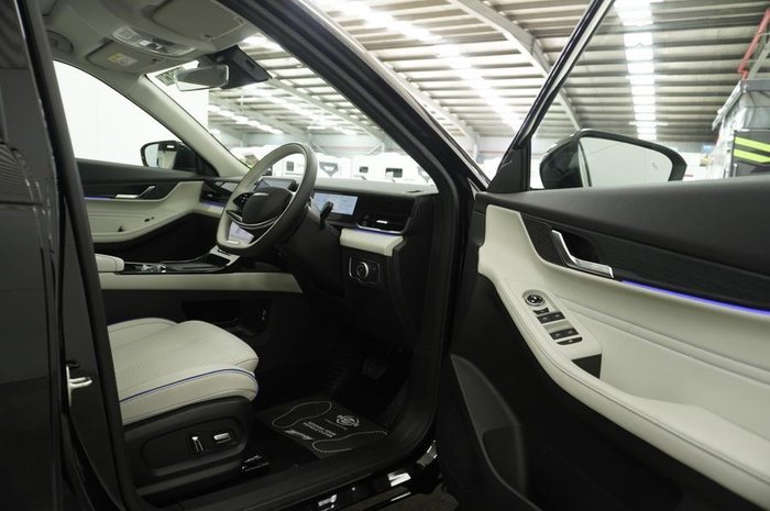 2025 Jaecoo J5 EV Summit