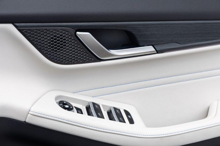 2026 Jaecoo J5 EV Summit