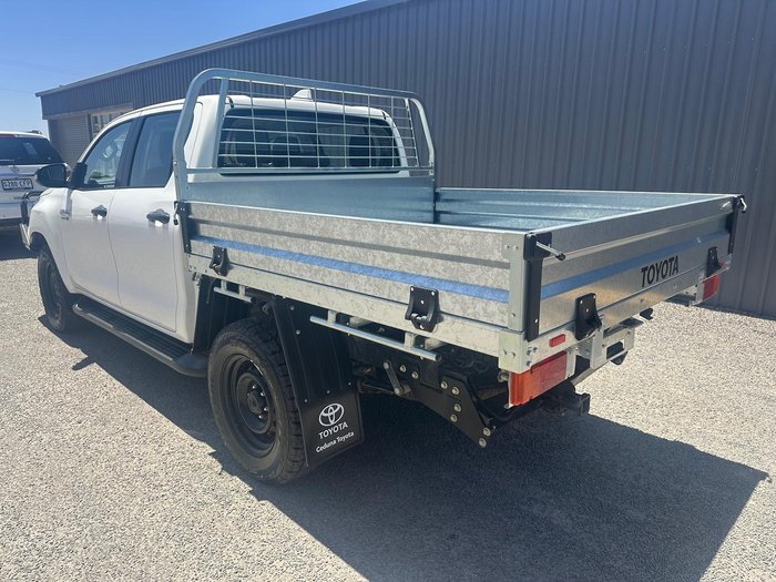 2022 Toyota Hilux SR