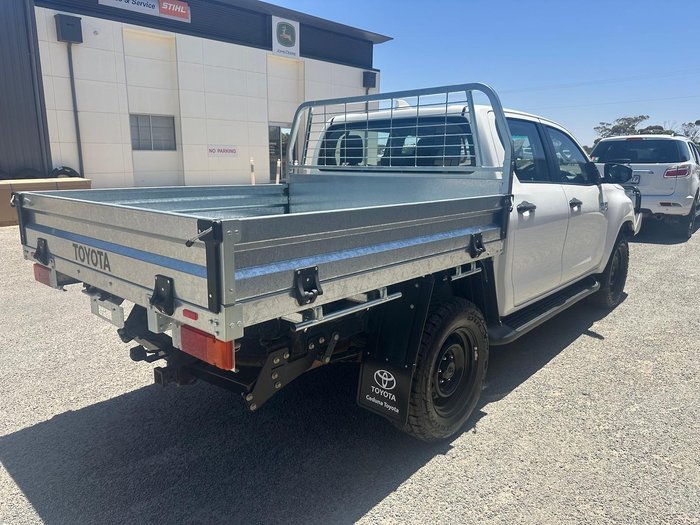 2022 Toyota Hilux SR