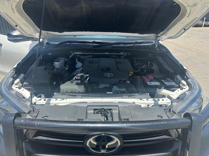 2022 Toyota Hilux SR