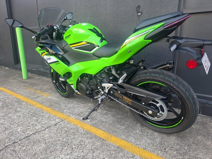 2025 Kawasaki NINJA 500 GREEN