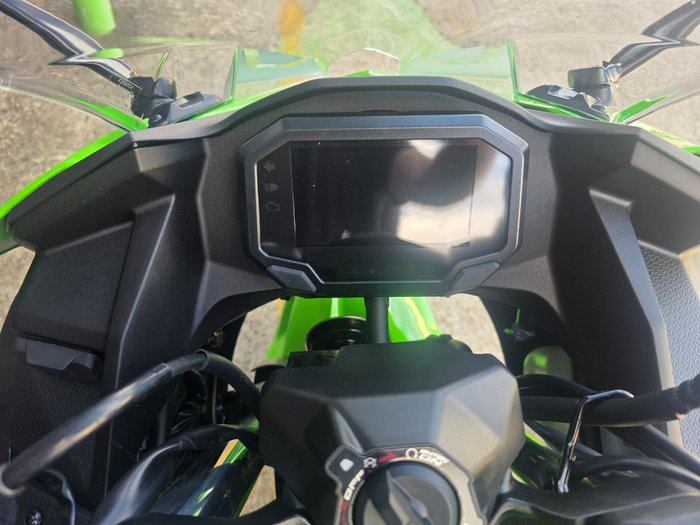 2025 Kawasaki NINJA 500 GREEN