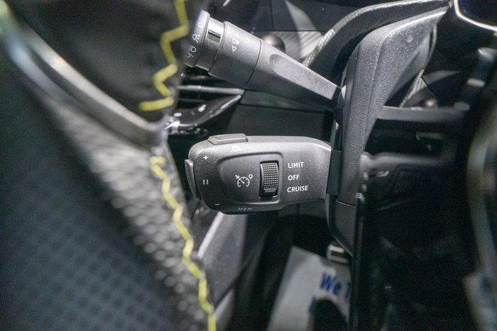 2023 Peugeot e-2008 GT