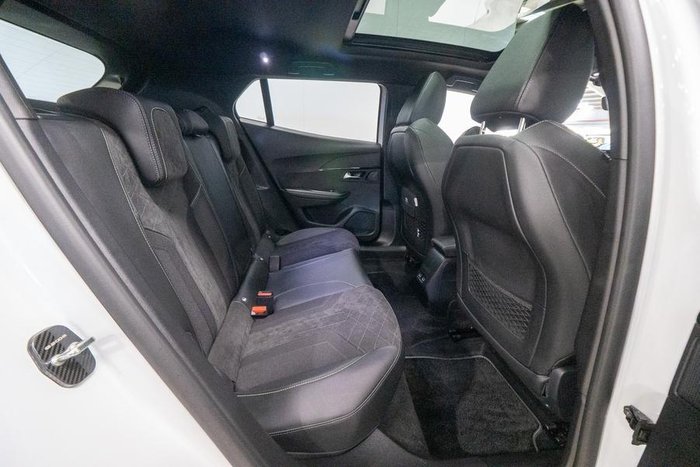 2023 Peugeot e-2008 GT