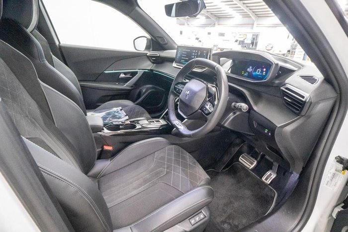 2023 Peugeot e-2008 GT