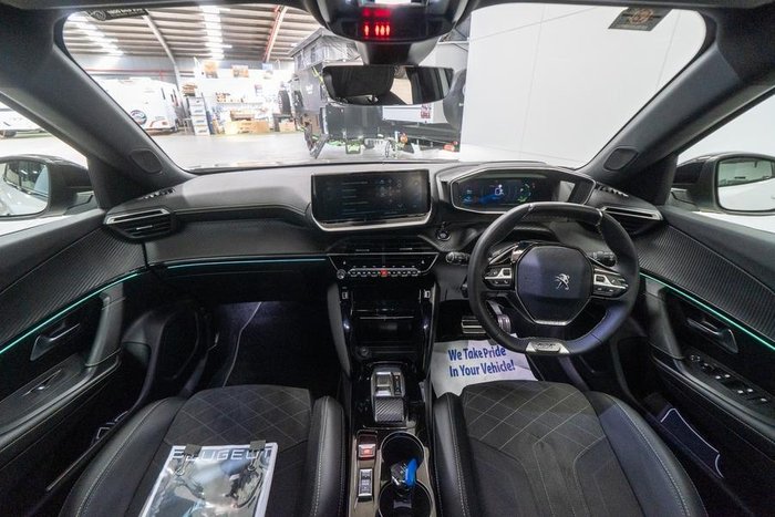 2023 Peugeot e-2008 GT