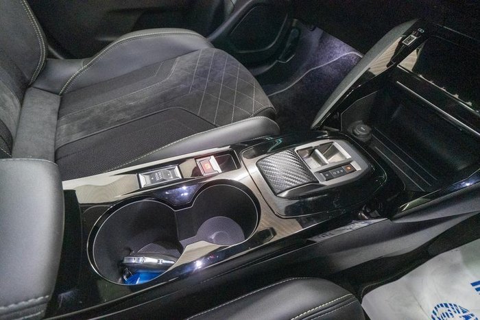 2023 Peugeot e-2008 GT