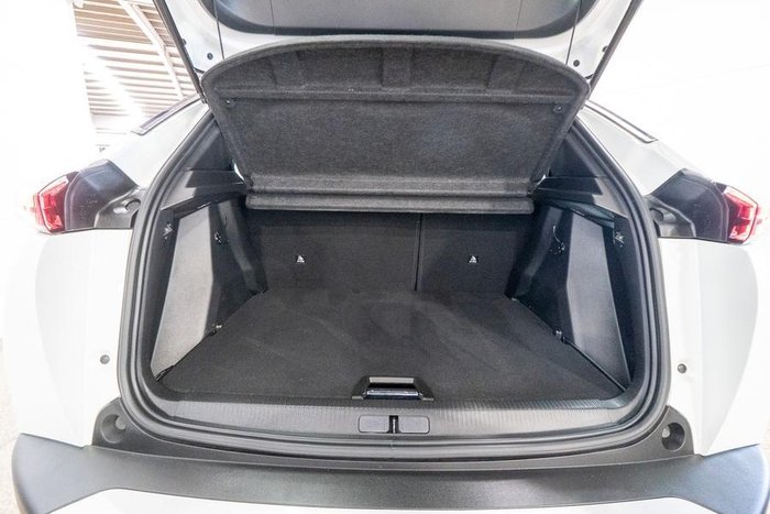 2023 Peugeot e-2008 GT