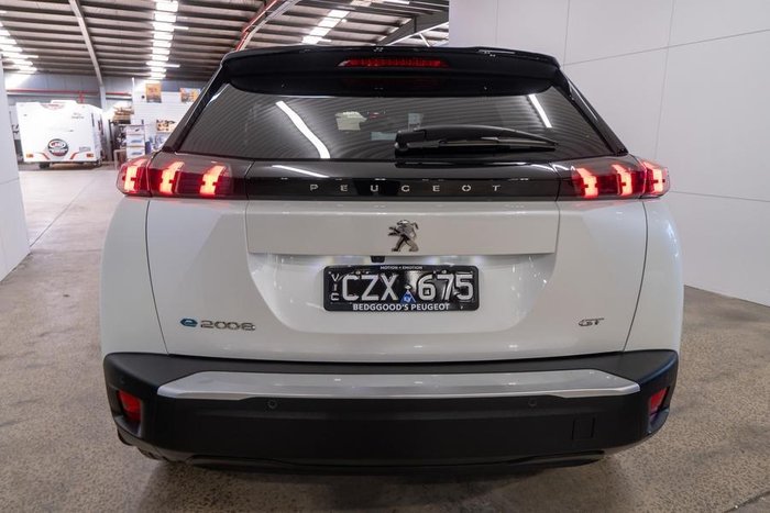 2023 Peugeot e-2008 GT