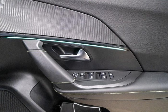 2023 Peugeot e-2008 GT