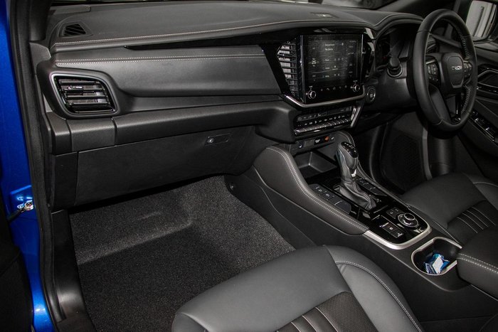 2025 Isuzu MU-X LS-T