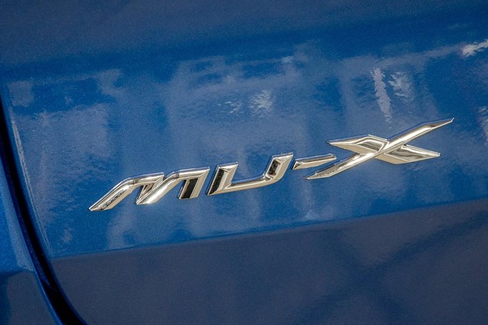 2025 Isuzu MU-X LS-T