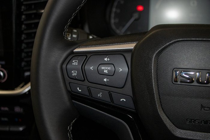 2025 Isuzu MU-X LS-T