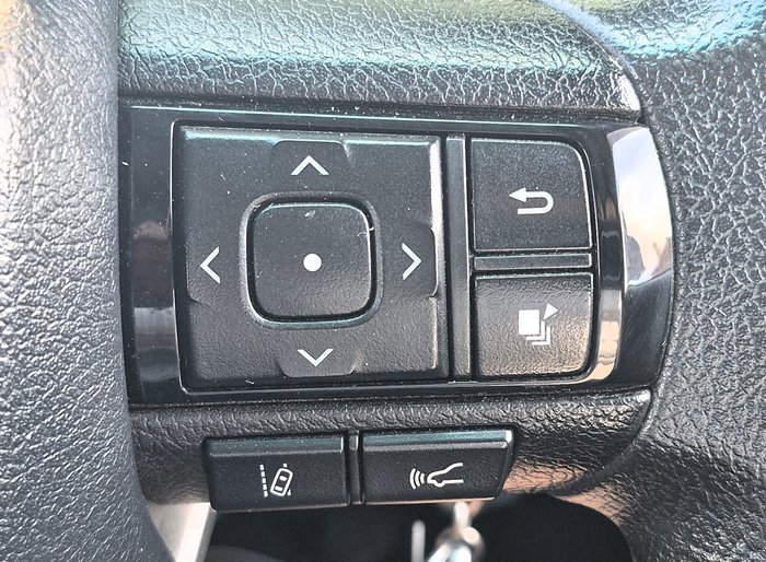 2020 Toyota Hilux SR