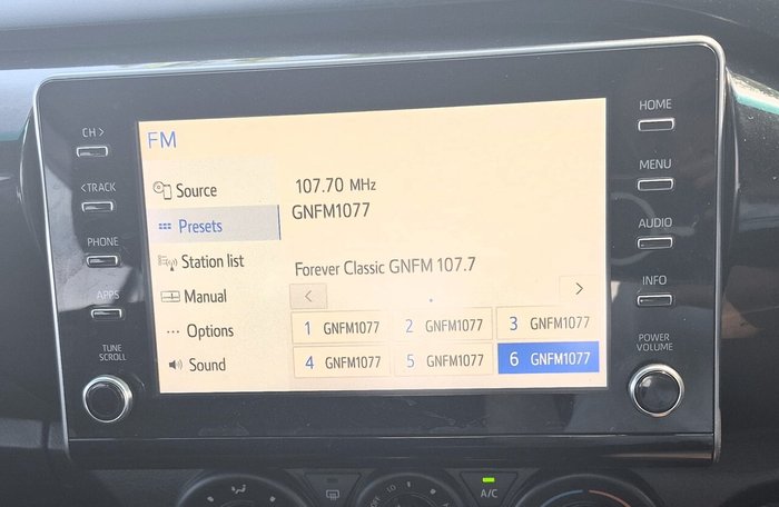 2020 Toyota Hilux SR