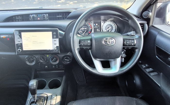 2020 Toyota Hilux SR