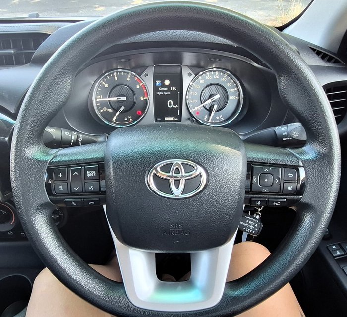 2020 Toyota Hilux SR