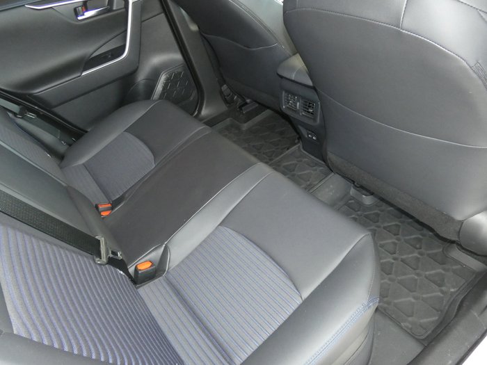 2024 Toyota RAV4 XSE (2WD) Hybrid Premium Paint