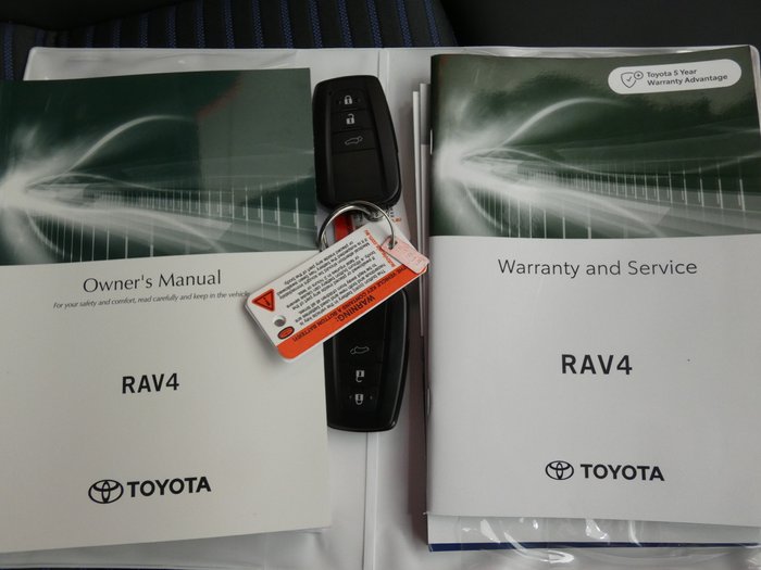 2024 Toyota RAV4 XSE (2WD) Hybrid Premium Paint