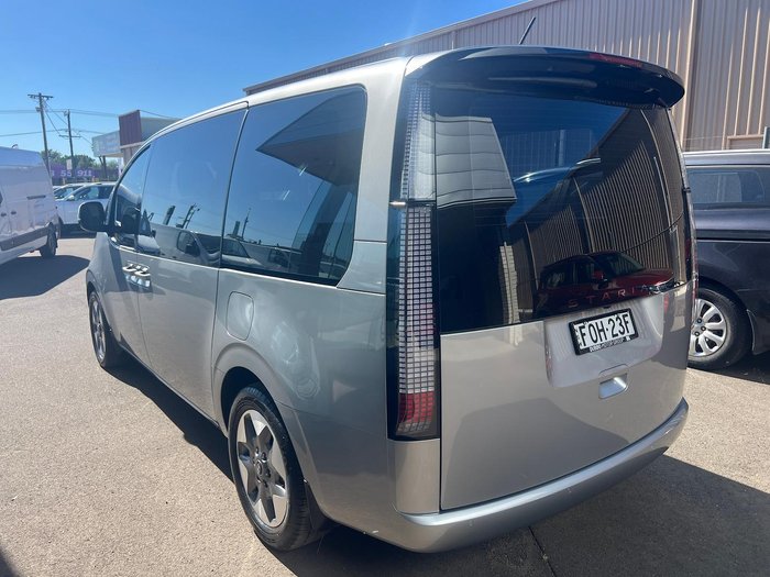 2024 Hyundai STARIA