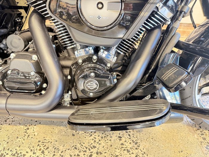 2025 Harley-Davidson Road Glide 117 (FLTRX) Touring Black