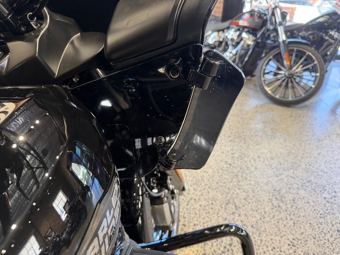 2025 Harley-Davidson Road Glide 117 (FLTRX) Touring Black