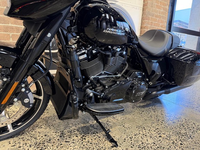 2025 Harley-Davidson Street Glide 117 (FLHX) Touring Black