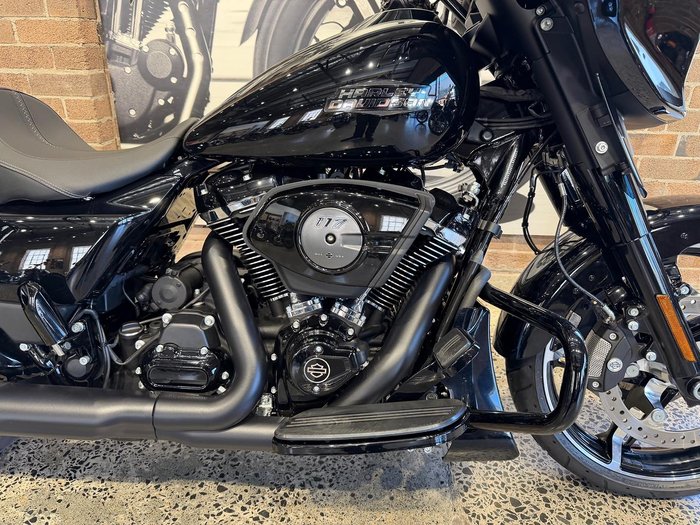 2025 Harley-Davidson Street Glide 117 (FLHX) Touring Black