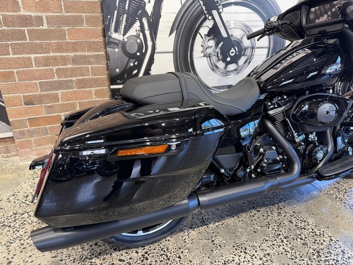 2025 Harley-Davidson Street Glide 117 (FLHX) Touring Black