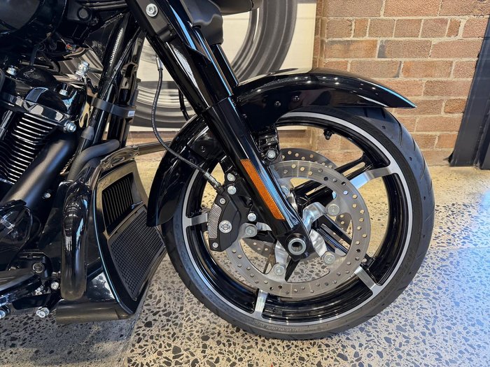 2025 Harley-Davidson Street Glide 117 (FLHX) Touring Black