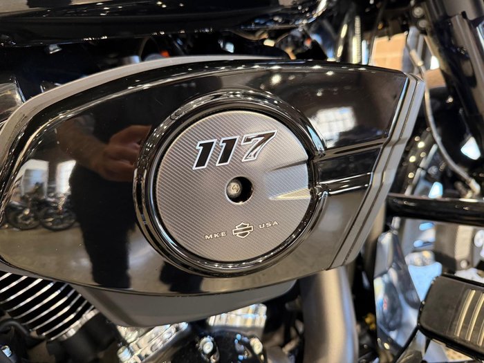 2025 Harley-Davidson Street Glide 117 (FLHX) Touring Black