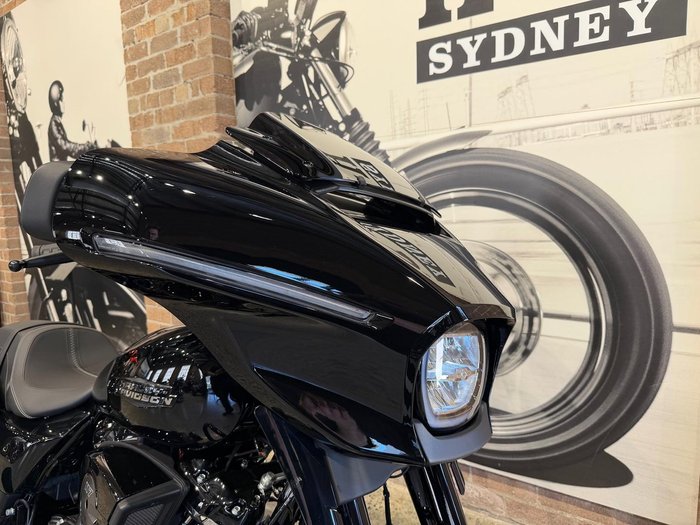 2025 Harley-Davidson Street Glide 117 (FLHX) Touring Black