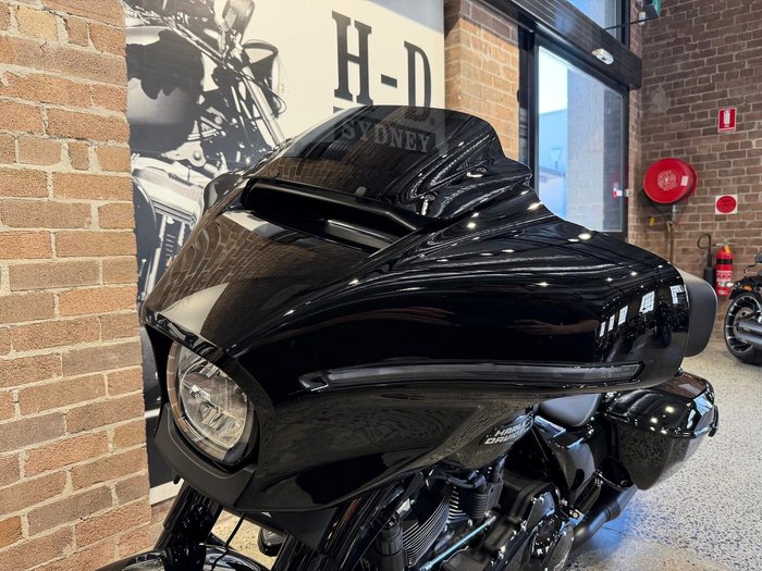 2025 Harley-Davidson Street Glide 117 (FLHX) Touring Black