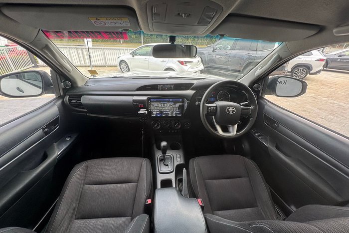 2018 Toyota Hilux SR