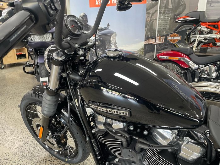 2025 Harley-Davidson Street Bob 117 (FXBB) Softail Black