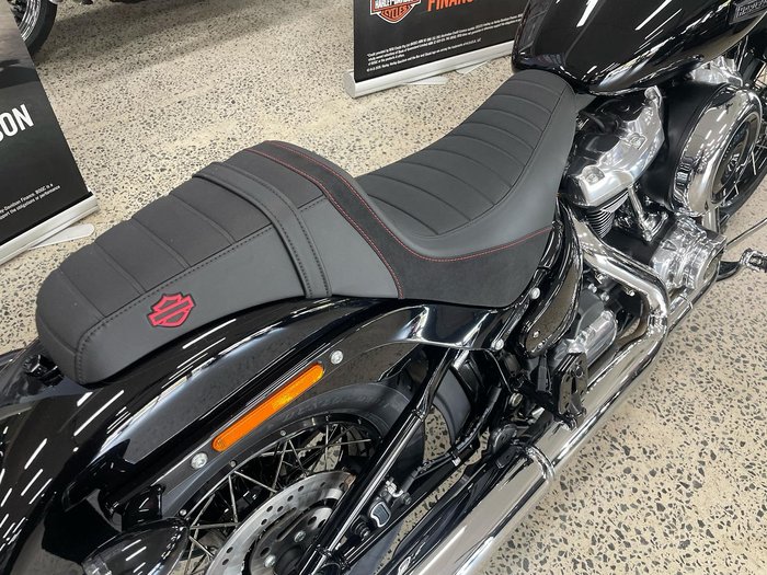 2025 Harley-Davidson Street Bob 117 (FXBB) Softail Black