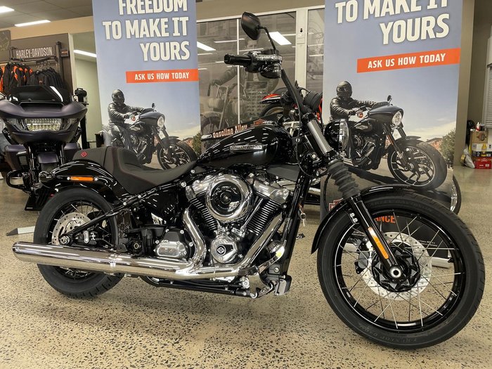 2025 Harley-Davidson Street Bob 117 (FXBB) Softail Black