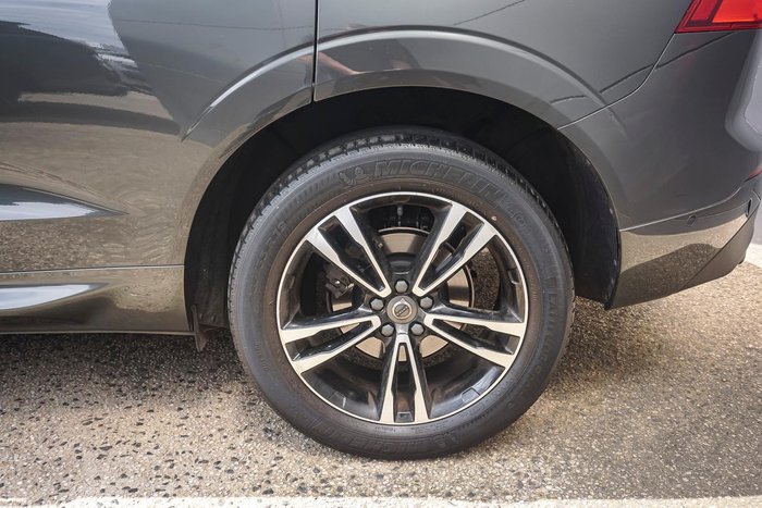 2021 Volvo XC60 T5 Momentum