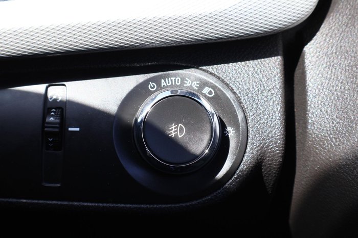 2015 Holden Calais VF Series II MY16 Heron White