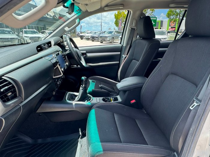 2022 Toyota Hilux SR5