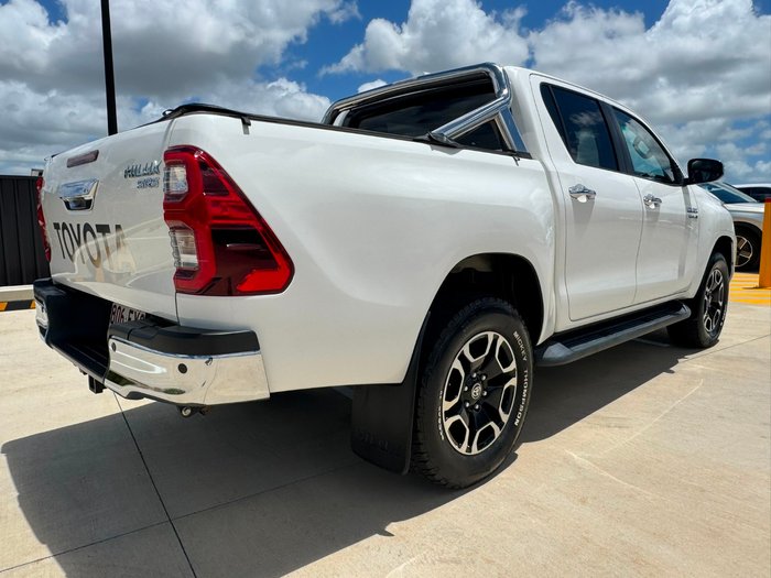 2022 Toyota Hilux SR5