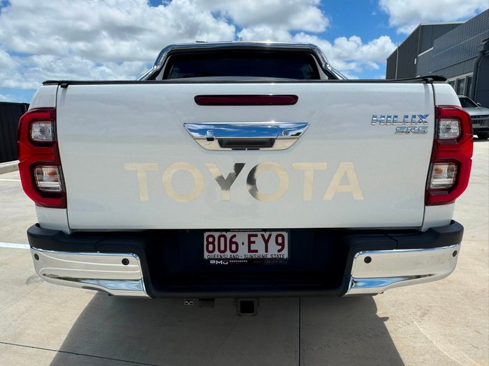 2022 Toyota Hilux SR5