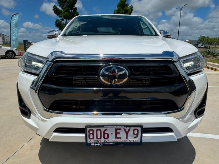 2022 Toyota Hilux SR5